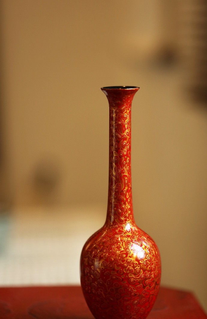 red gold trailing vine cloud pattern lacquer prunus vase red gold trailing vine cloud pattern lacquer prunus vase